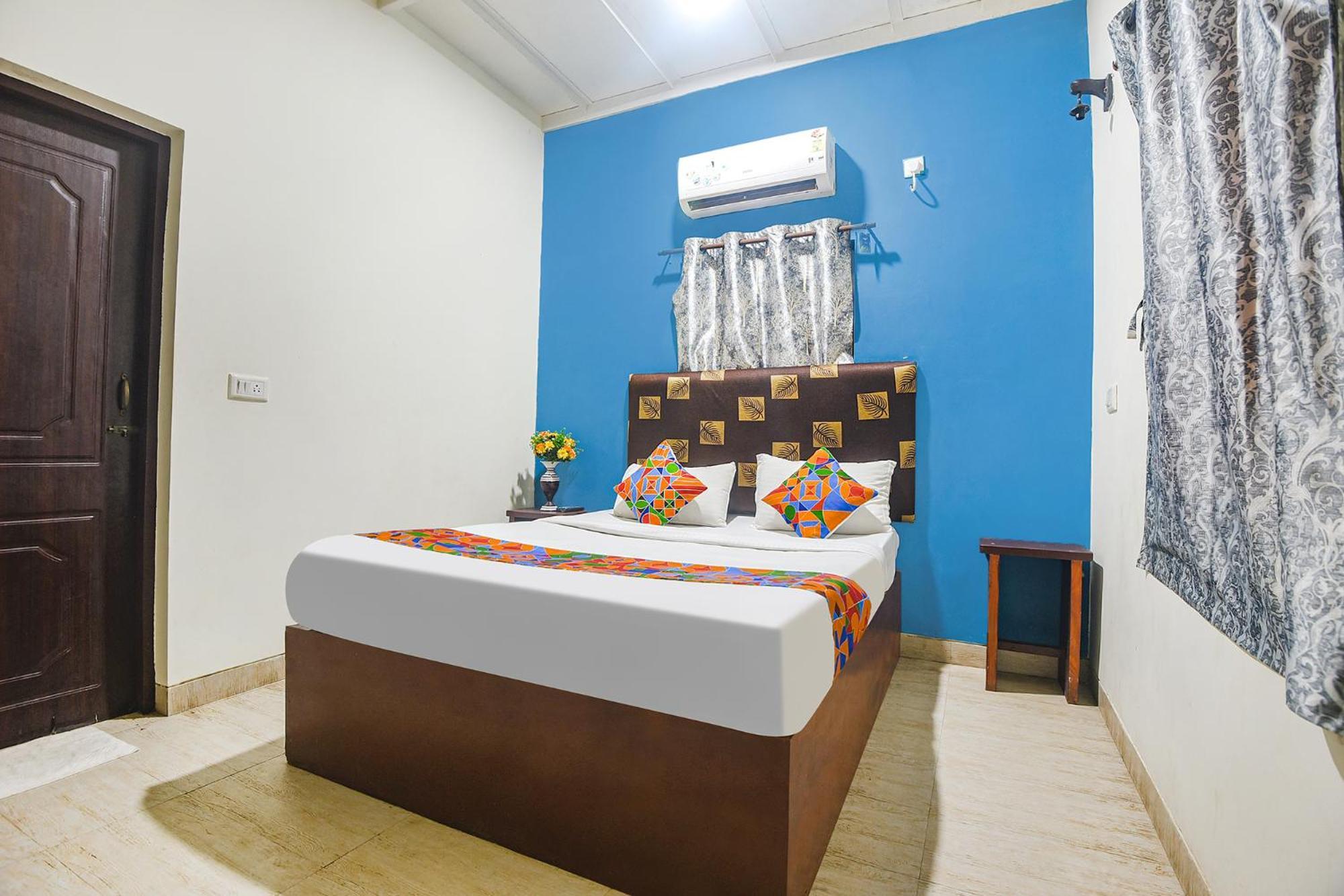 Fabhotel Rj 18 Beach Resort - Nr Baga Beach Esterno foto