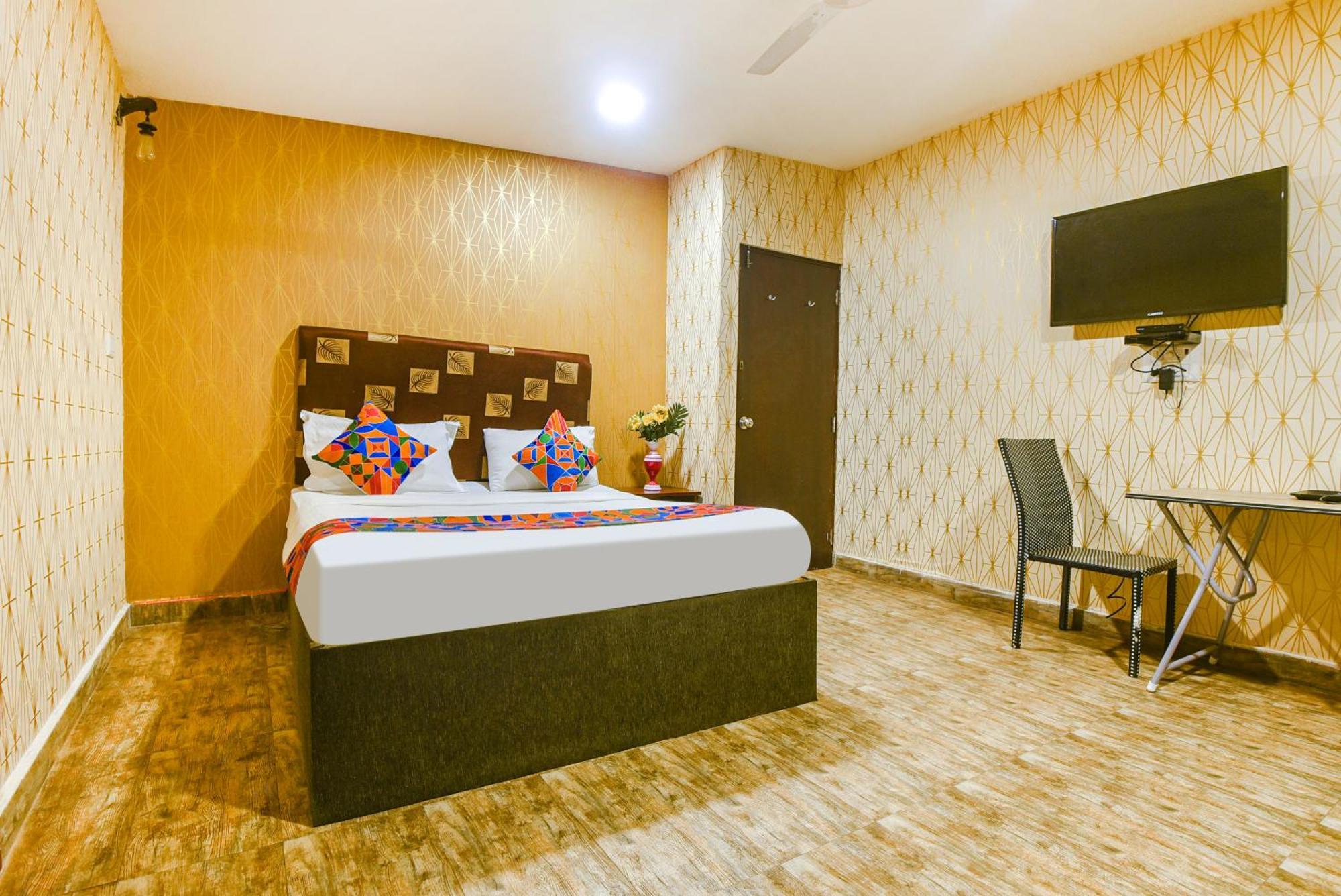 Fabhotel Rj 18 Beach Resort - Nr Baga Beach Esterno foto