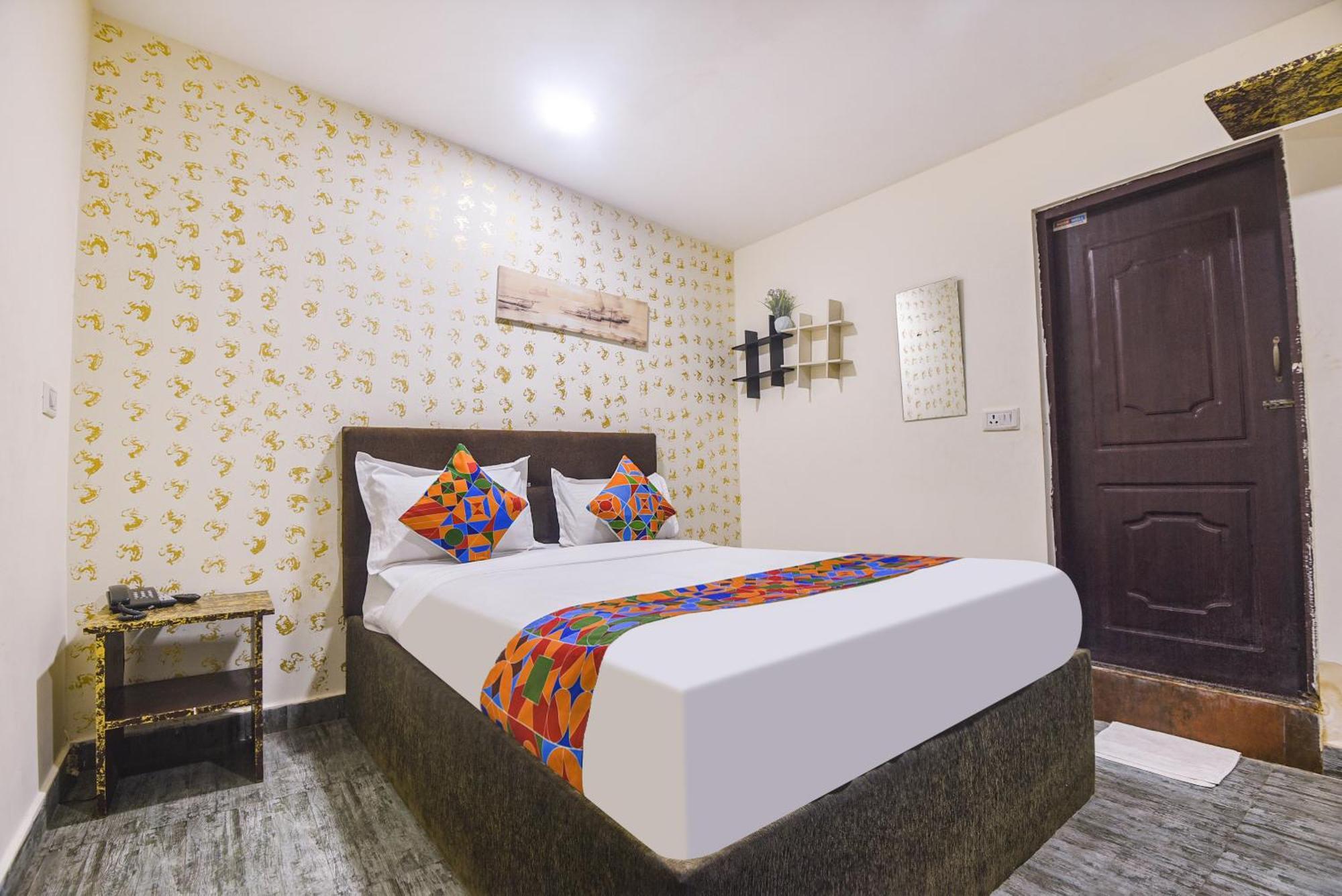 Fabhotel Rj 18 Beach Resort - Nr Baga Beach Esterno foto